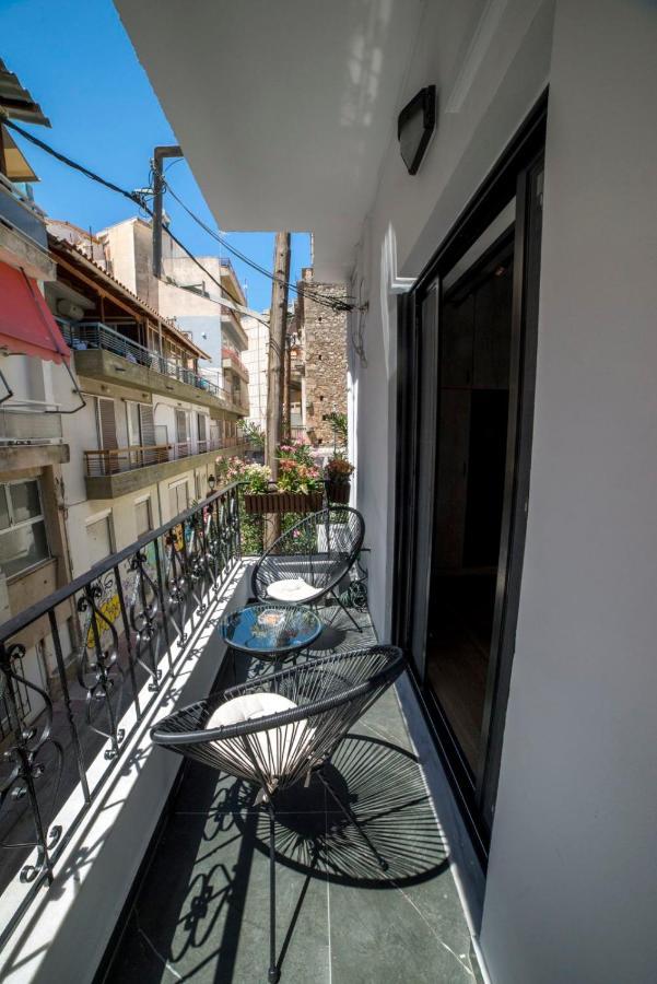 Luxurious Apartment In The Heart Of Town ! Loutraki  Ngoại thất bức ảnh